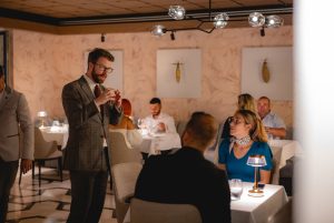 Alex Simon Service Justin De Souza 118