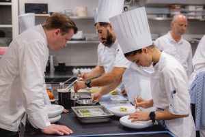 Alex Simon Service Justin De Souza 87