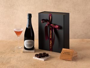 Nkc SRHOME Hampers Sparkling Wine Chocolates Landscape