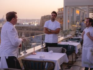 Alex Simon Service Justin De Souza 53