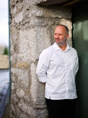 Simon Portrait 2 7583